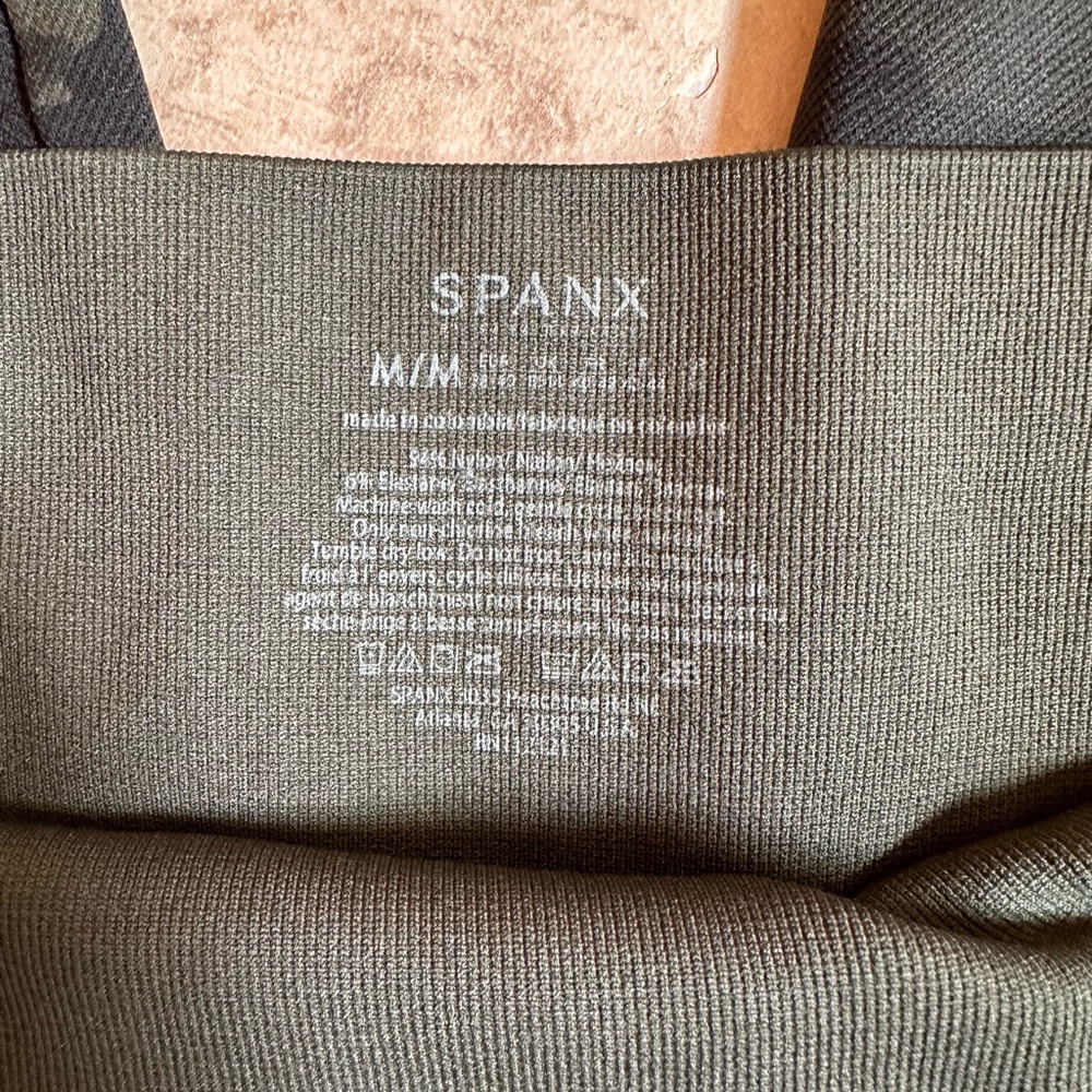 Spanx - Picture 2 of 3